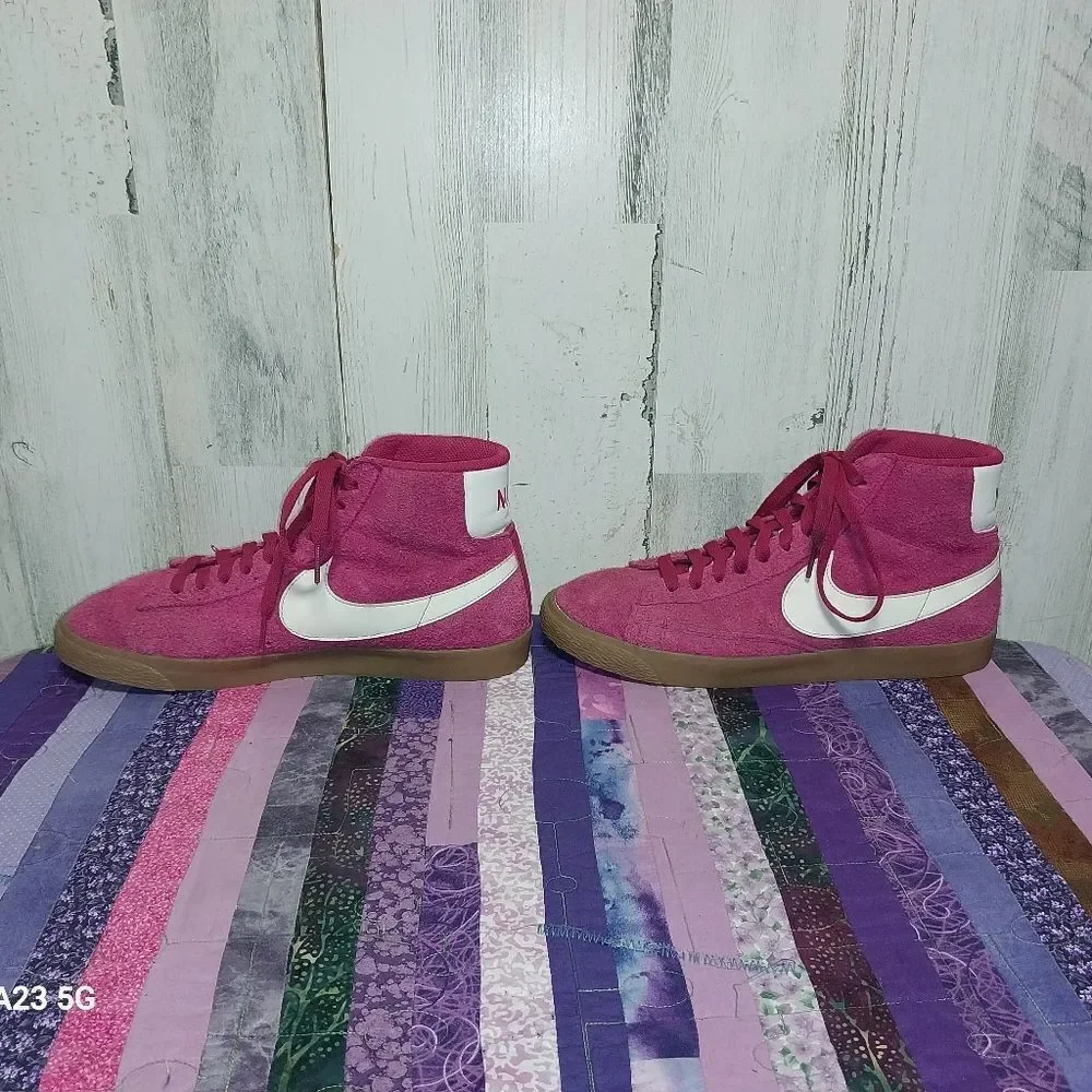 Nike 518171-614 Blazer Mid Suede Pink Size 9